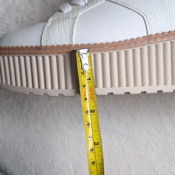 8 1/2 Dolce Vita Platform shoes - Picture 3 of 5